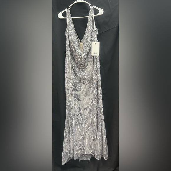 Mac Duggal 20484 NWT Sleeveless High Neck Embroidered Gown - Picture 4 of 7